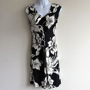 Tommy Bahama Sleeveless Black and White Hibiscus Floral Print V-neck Dress XS